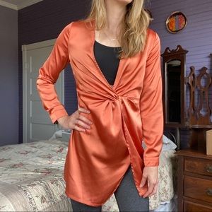 NEW Boohoo Satin Twist Knot Detail Dress Orange Woman's Size 6